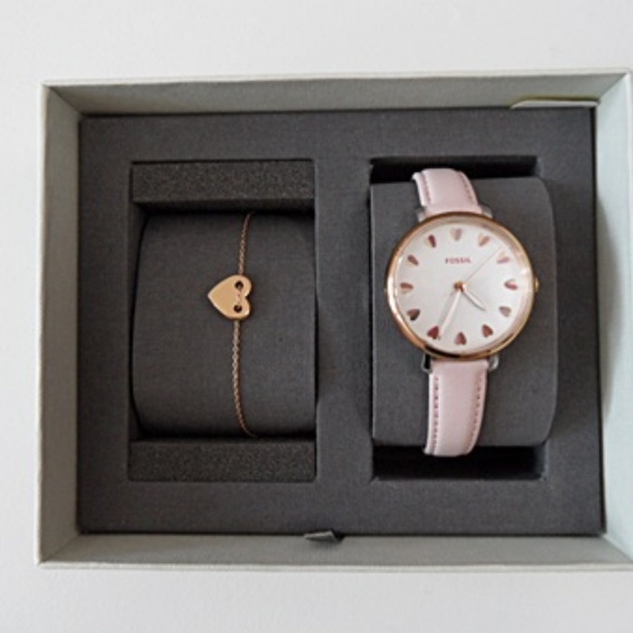 Fossil Watch - Picture 2 of 3